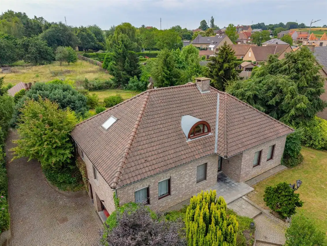 Landelijke villa op 1 hectare in Assent foto 28