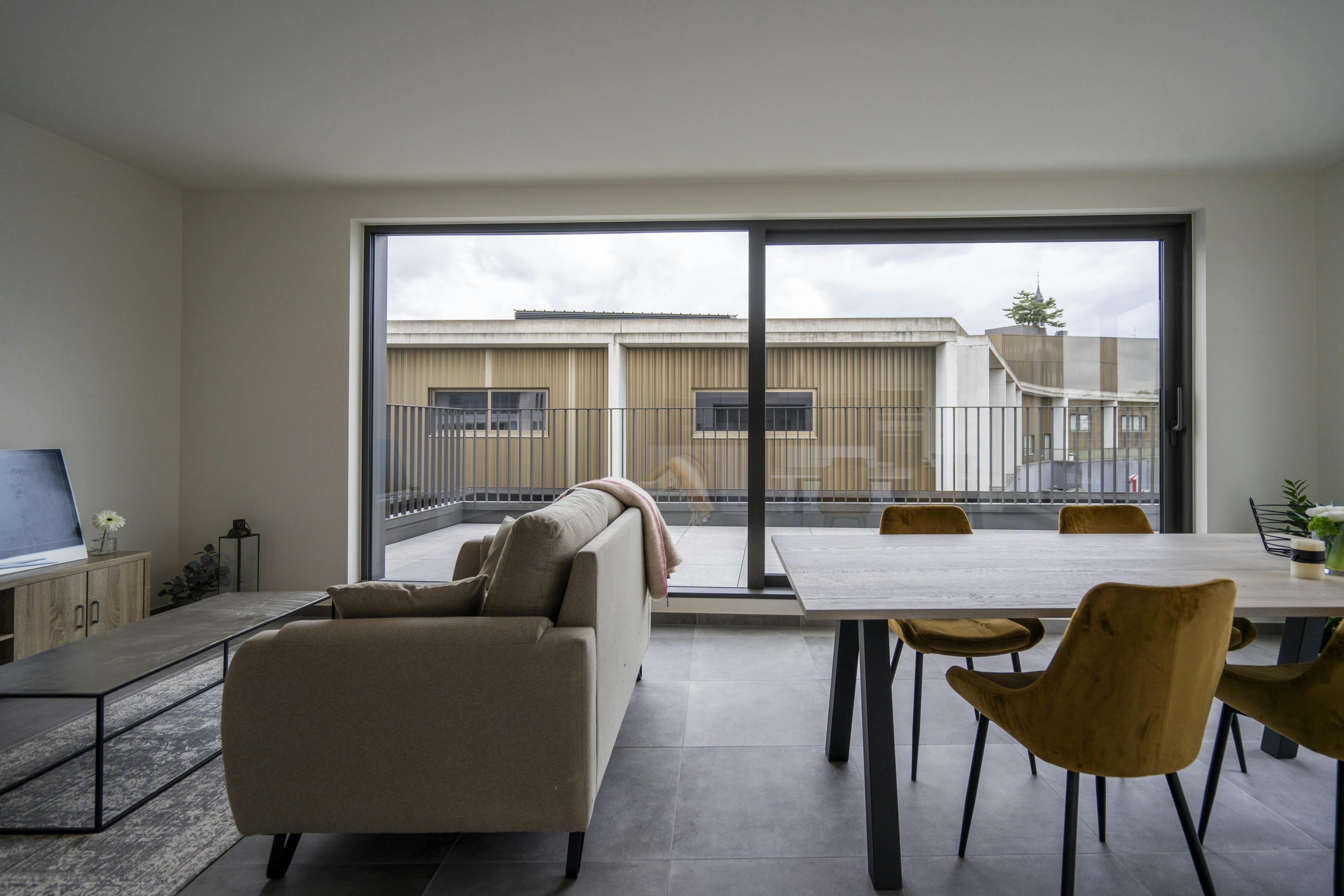 Instapklaar dakappartement / penthouse te koop in het centrum foto 9