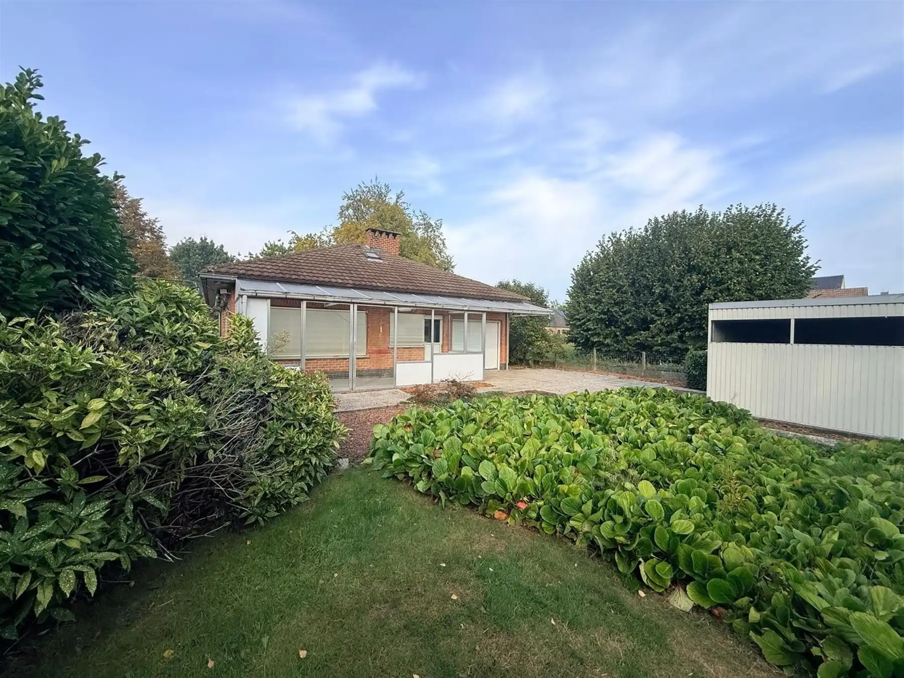 RESIDENTIEEL GELEGEN, TE RENOVEREN WONING  foto 15