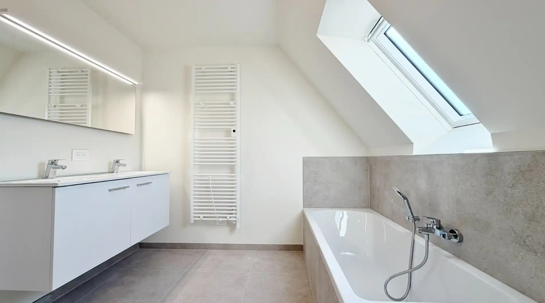 Exclusieve nieuwbouwvilla te huur – Luxueus wonen met prachtig open zicht foto 15