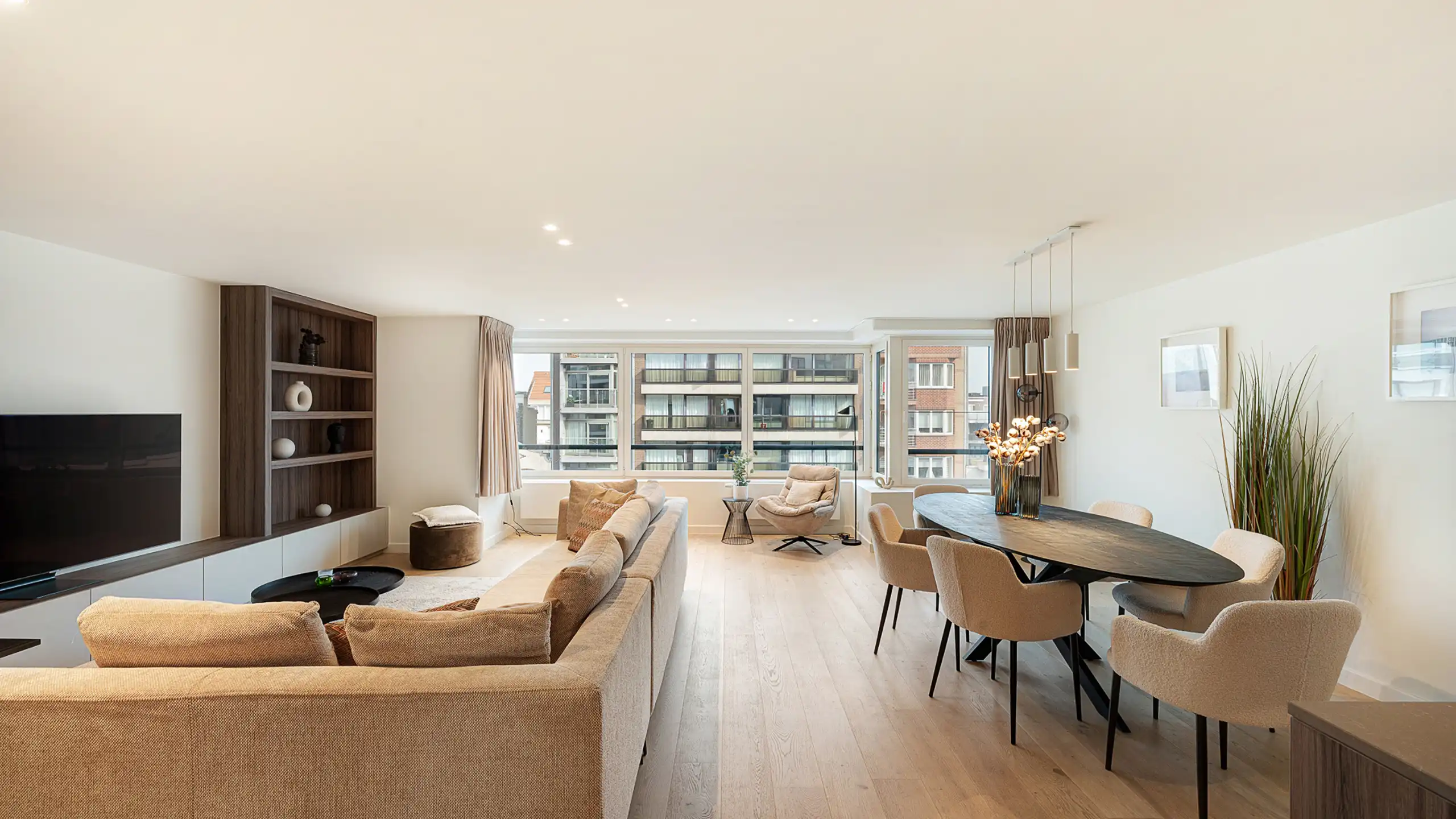 Uitzonderlijk ruim en lichtrijk wonen in het hart van Knokke foto 3
