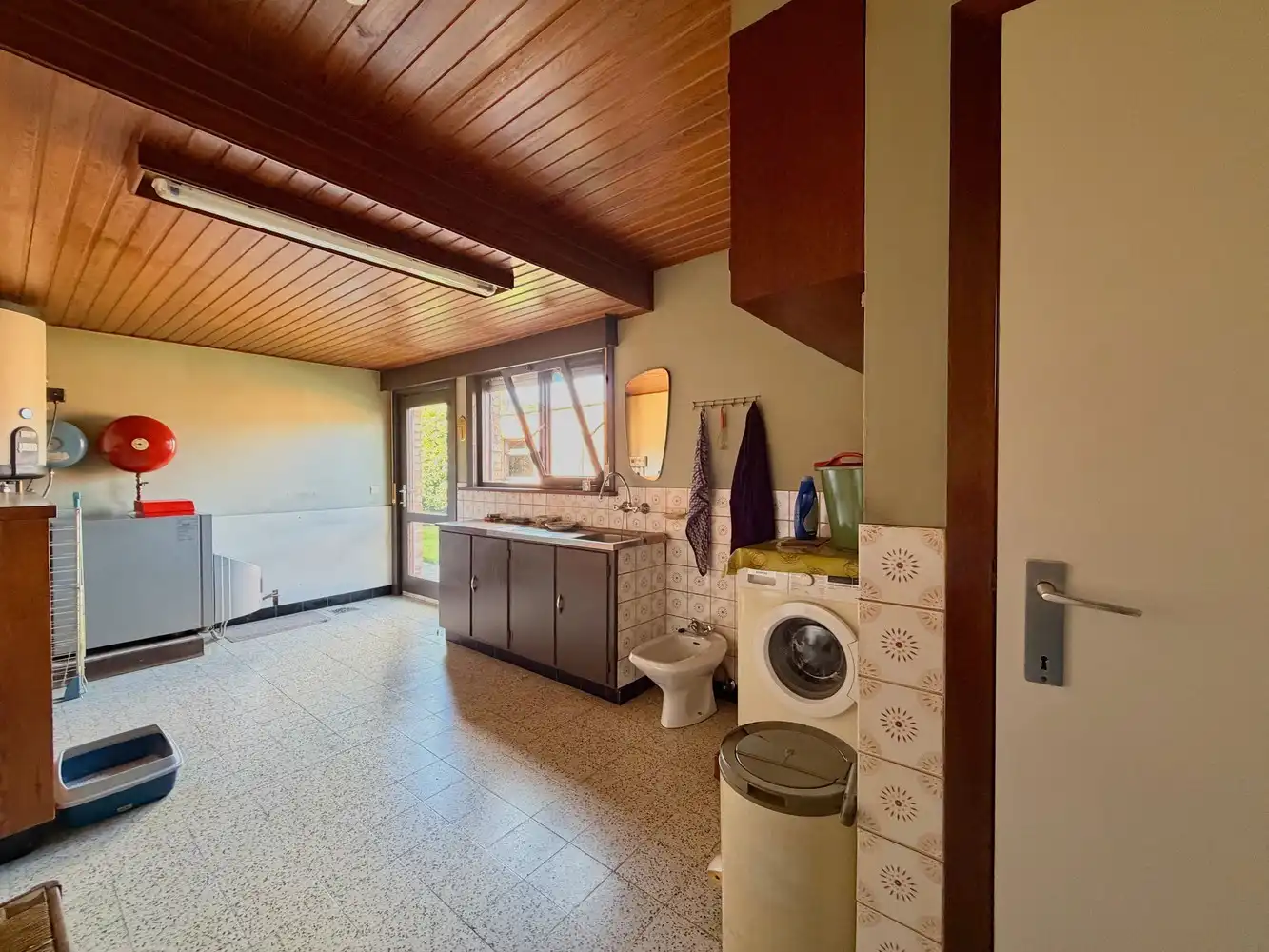 Heel ruime woning + zonnige tuin (1028m²) + landelijk verzicht foto 7
