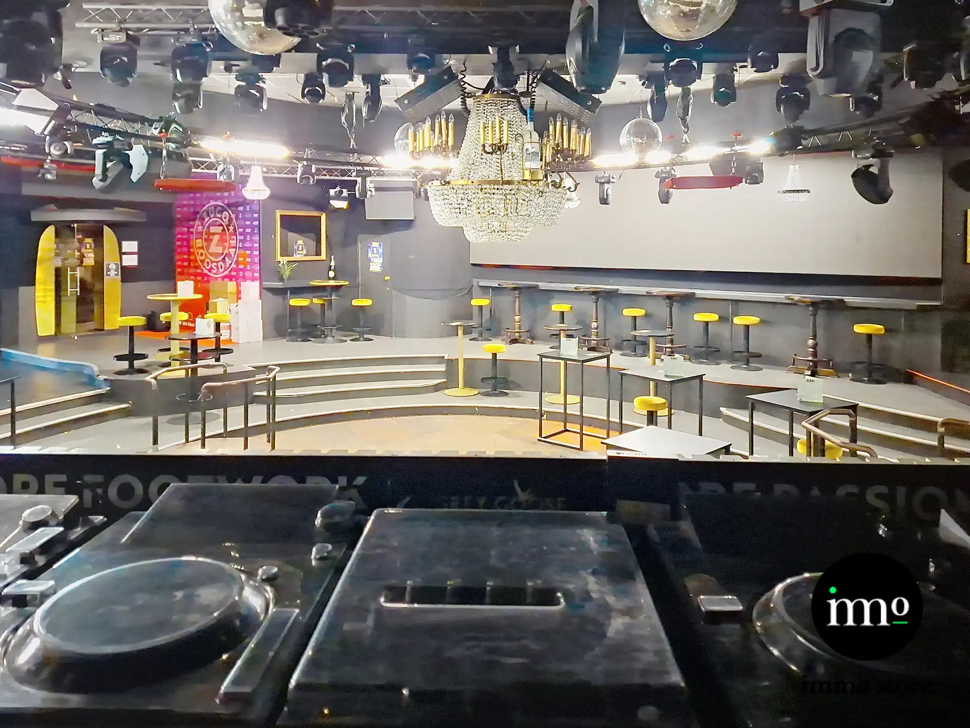 Nightclub met 4 bars en veel meer! foto 6