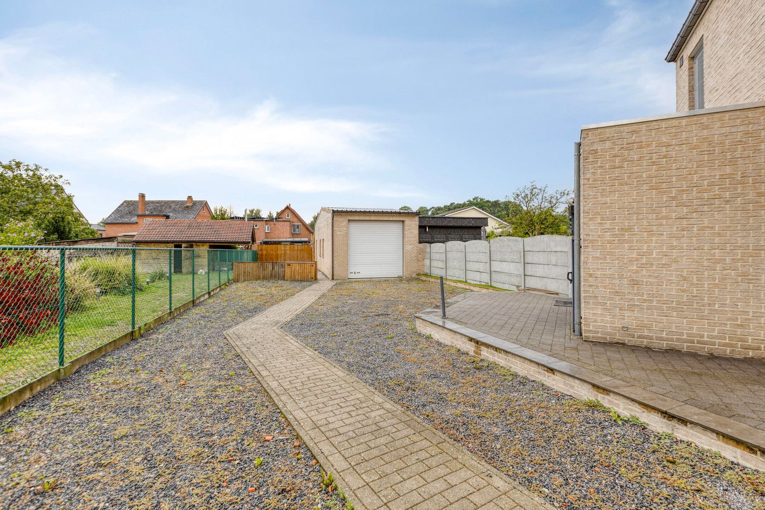 INSTAPKLARE WONING MET VERGUND MAGAZIJN OP 4A 61CA! foto 12