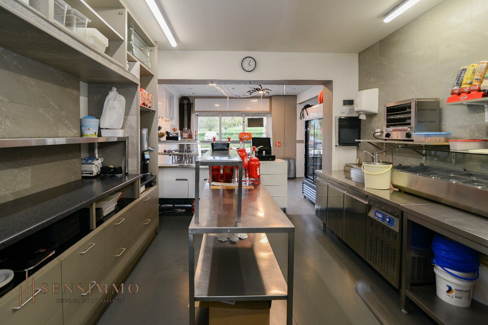 Instapklare en energiezuinige woning met succesvolle broodjeszaak! foto 6