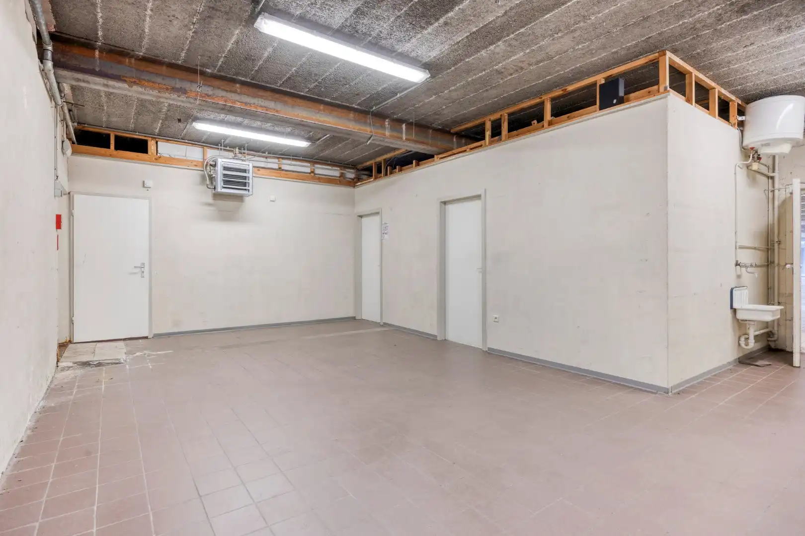 Commercieel pand in het centrum van Mol ! foto 8