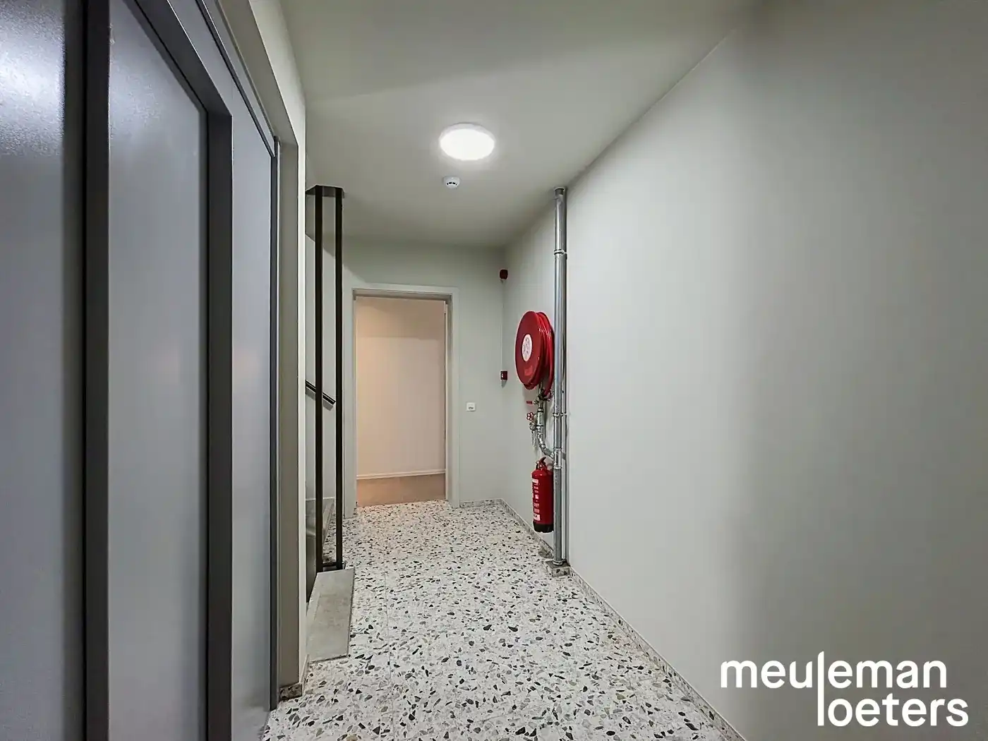 Energiezuinig drieslaapkamerappartement met ruim terras en garage foto 13
