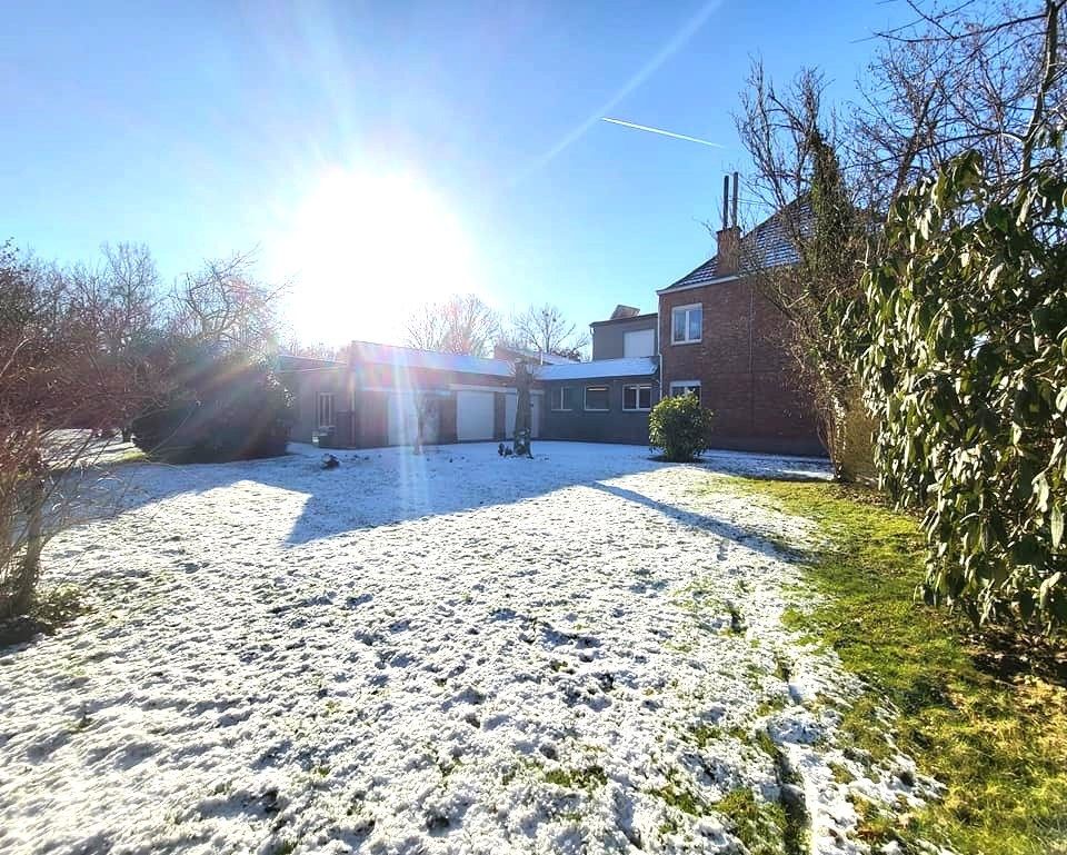 Never judge a book by it's cover... foto 26