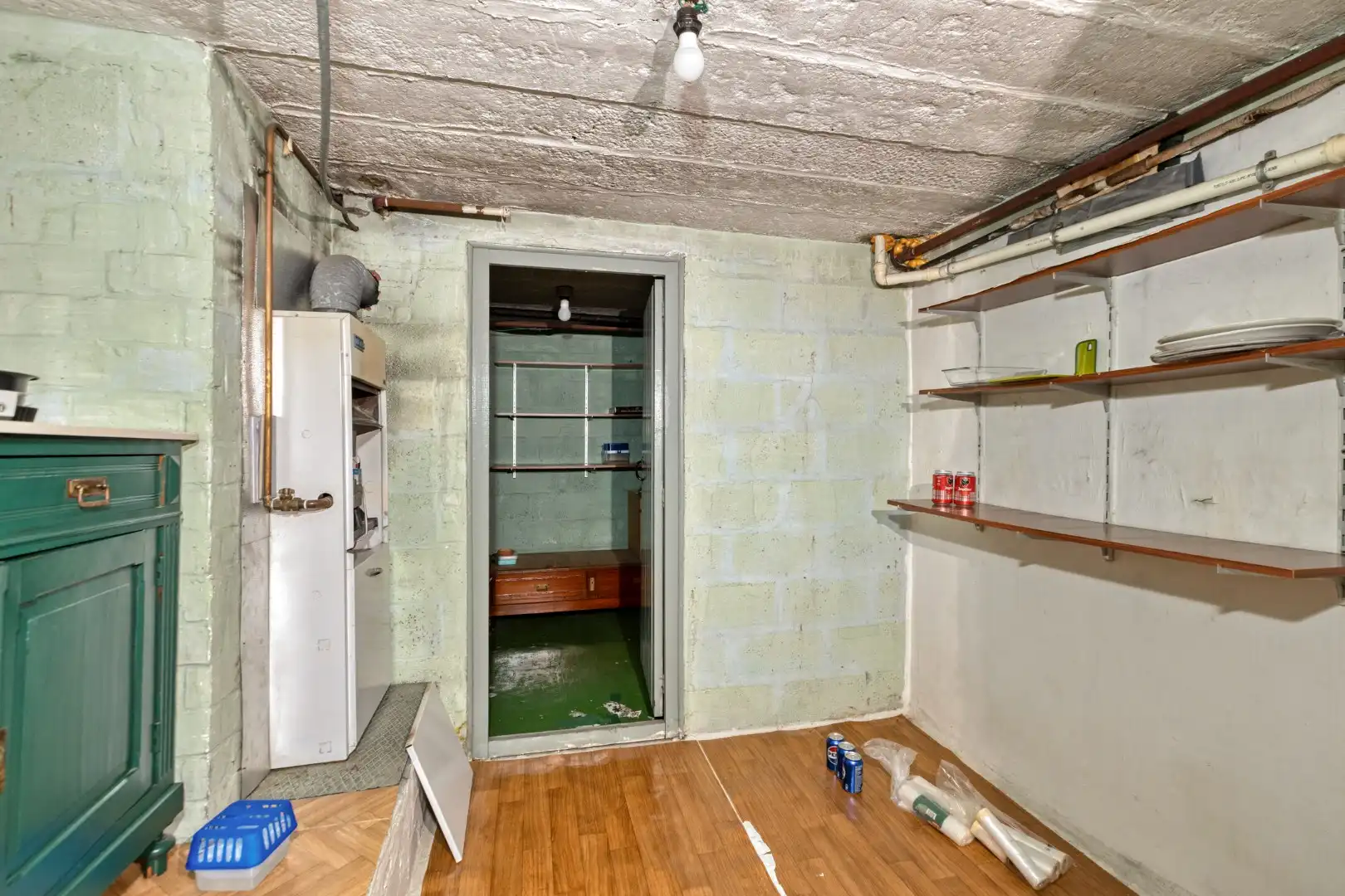 Te renoveren woning met 3 SLPKS in Mol - Donk ! foto 26