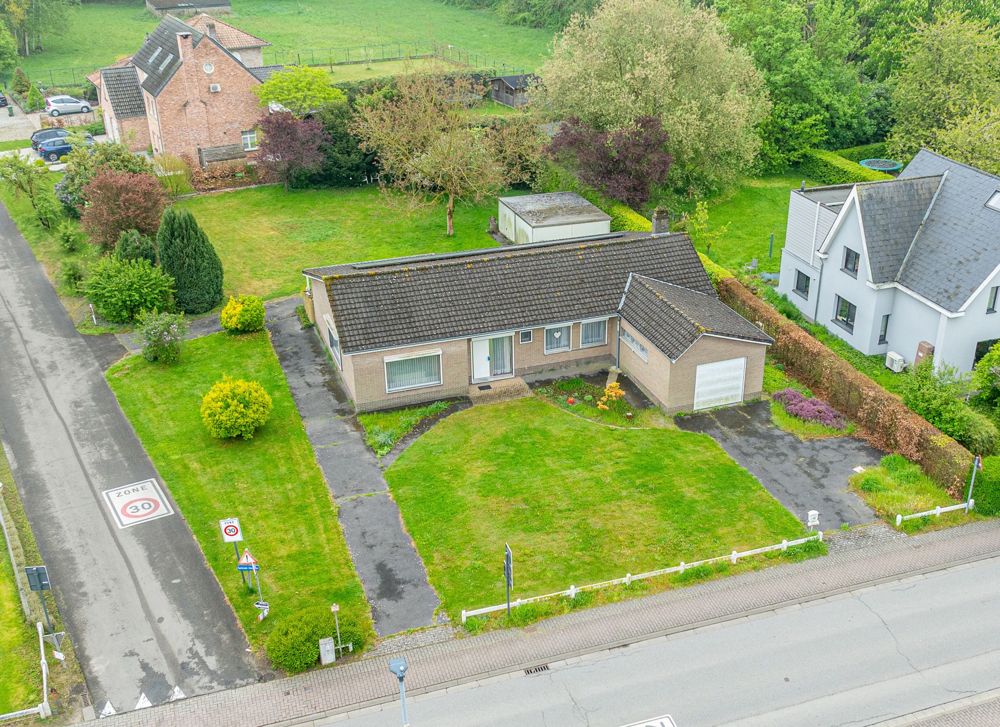 Gelijkvloerse woning op een aantrekkelijk perceel  foto 2