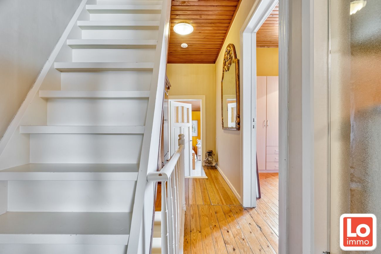 Prachtige eigendom op 1774m² met ruime garage/magazijn en 5 slaapkamers foto 18