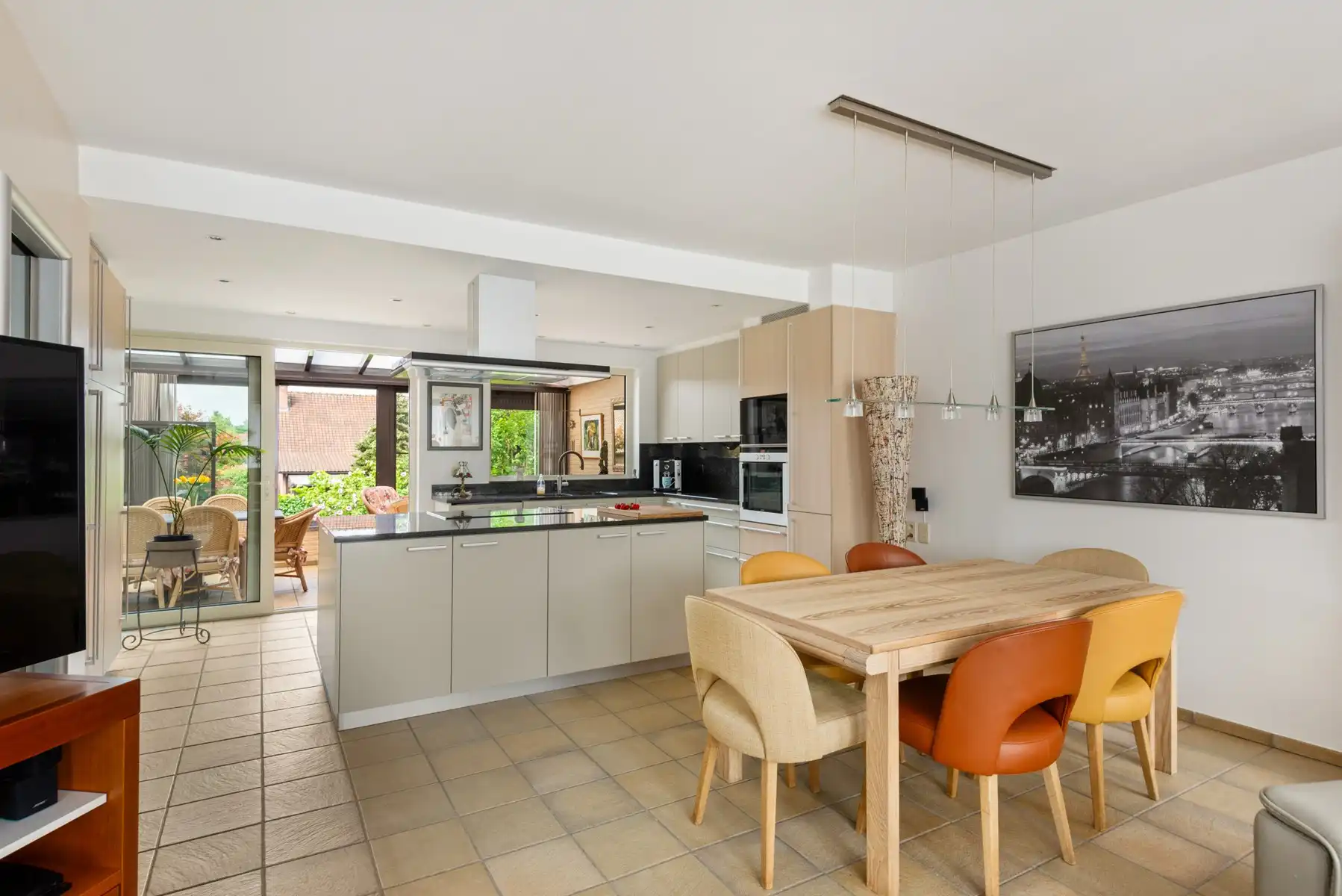 Ruime woning op toplocatie foto 9