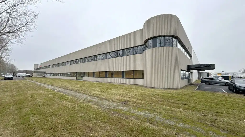 Logistiek bedrijfspand te huur nabij E19 in Mechelen-Noord foto 25
