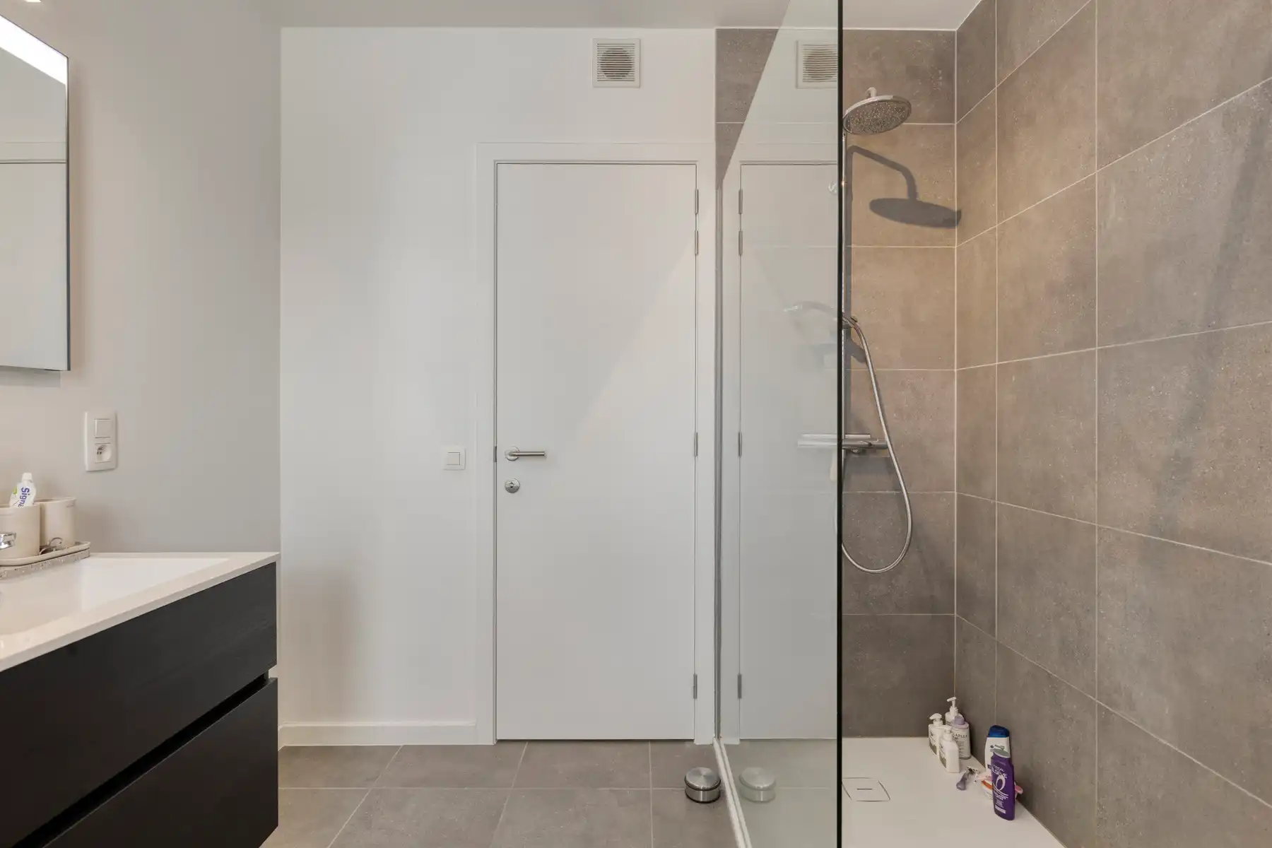 Heel mooie penthouse met 2 slaapkamers en terras van 130m² foto 12