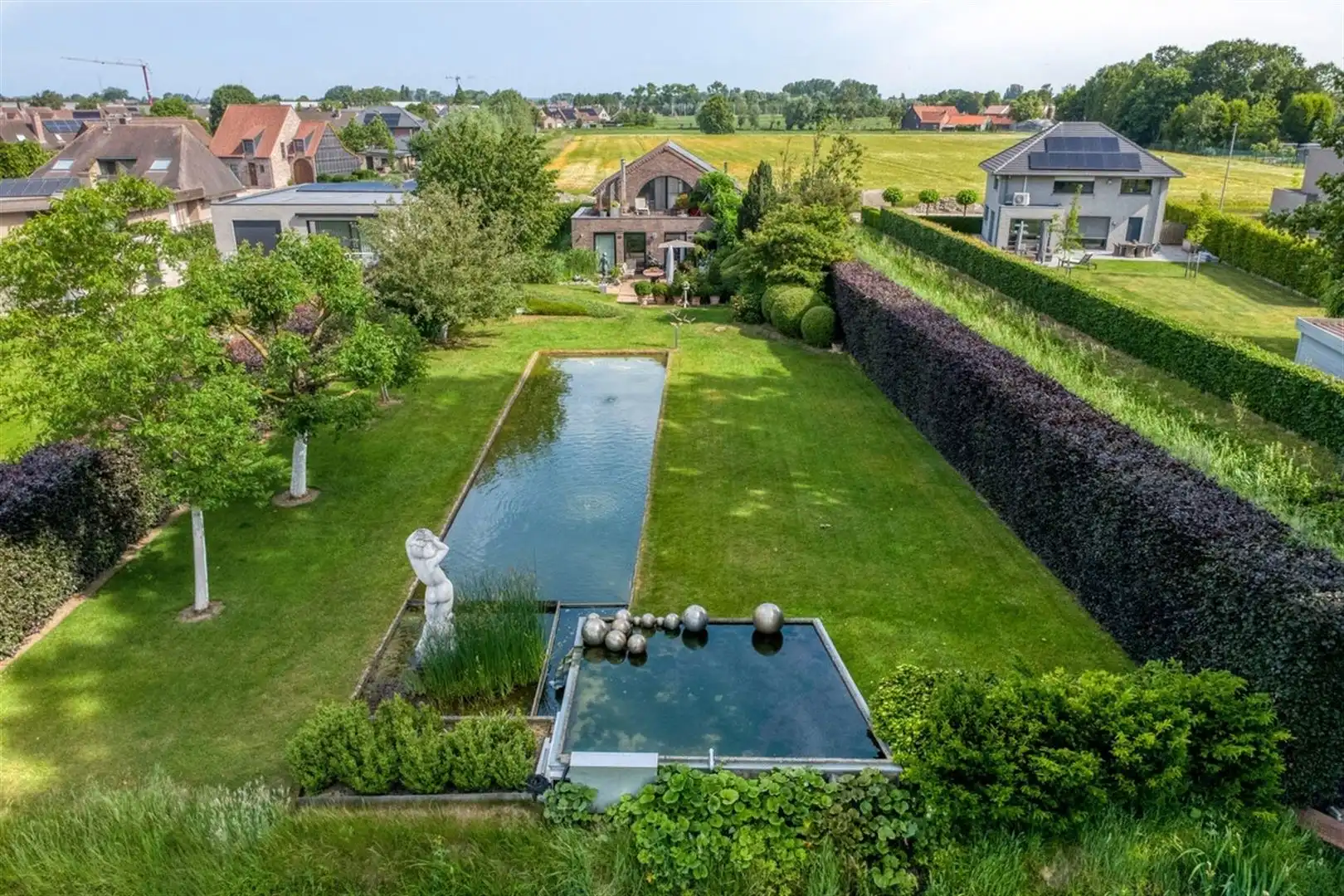 Goed onderhouden villa met prachtige tuin en adembenemende verzichten. foto 34