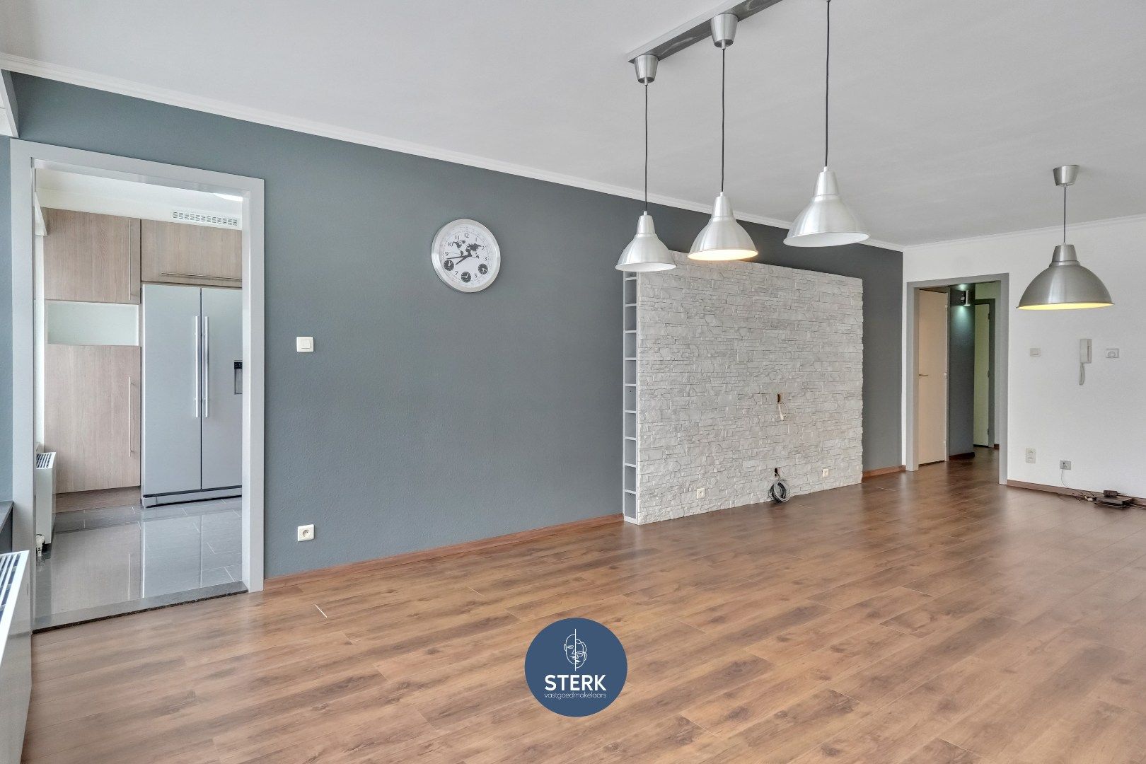 INSTAPKLAAR APPARTEMENT MET 2 SLPKS OP EEN CENTRALE LOCATIE TE REKEM !  foto 8