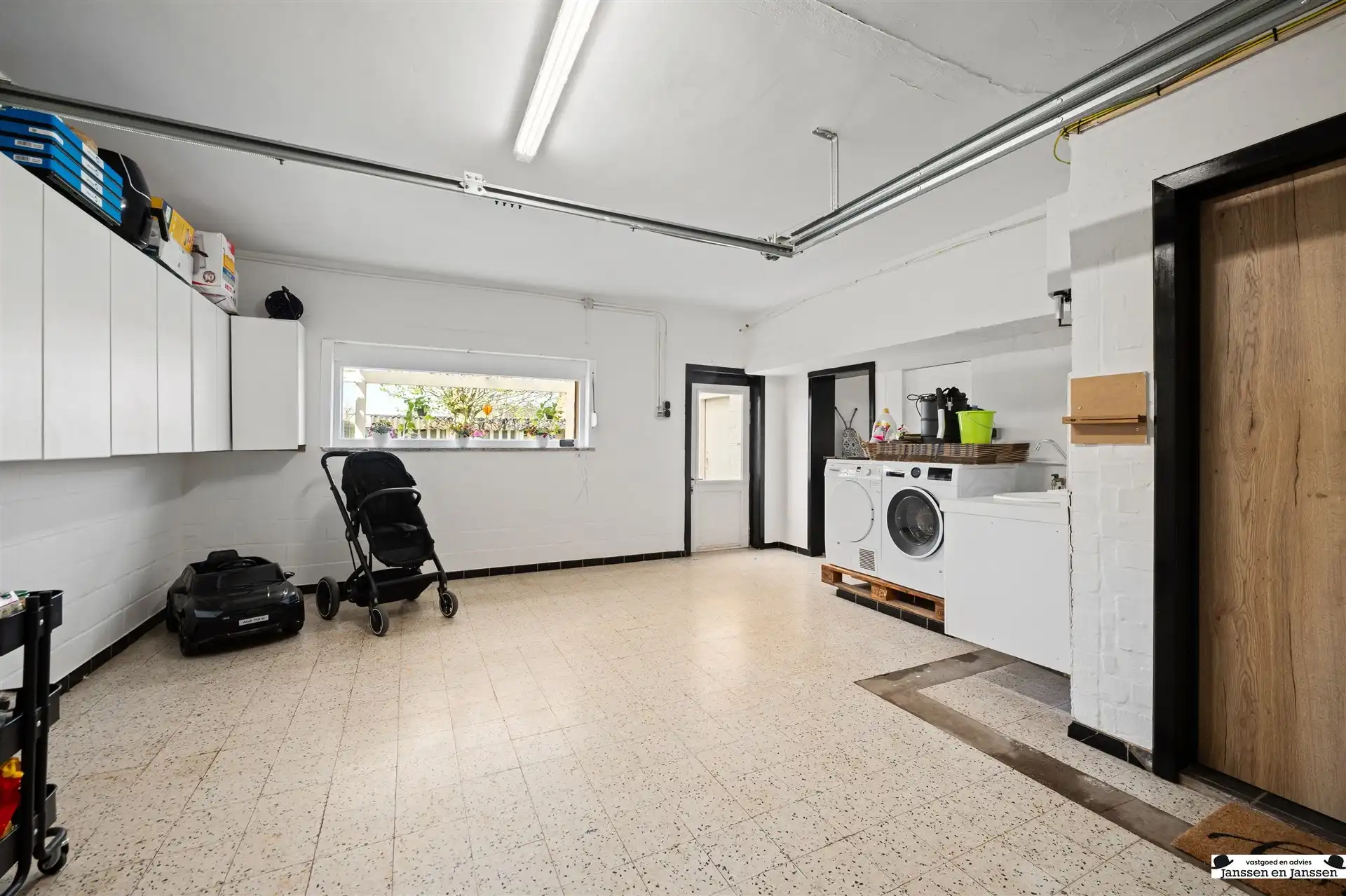 Instapklare gezinswoning met tuin nabij Brugge foto 15