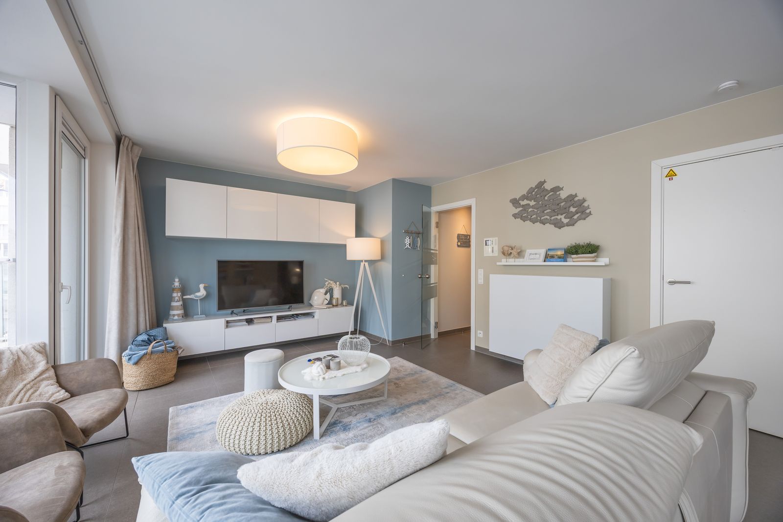 Modern en lichtrijk appartement met 2 slpk pal aan zee in jonge residentie foto 2