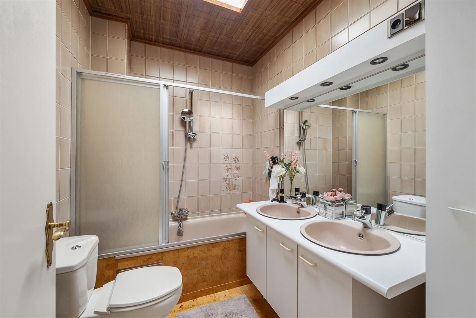 Halfopen bebouwing met dubbele garage gelegen nabij centrum Brasschaat  foto 7