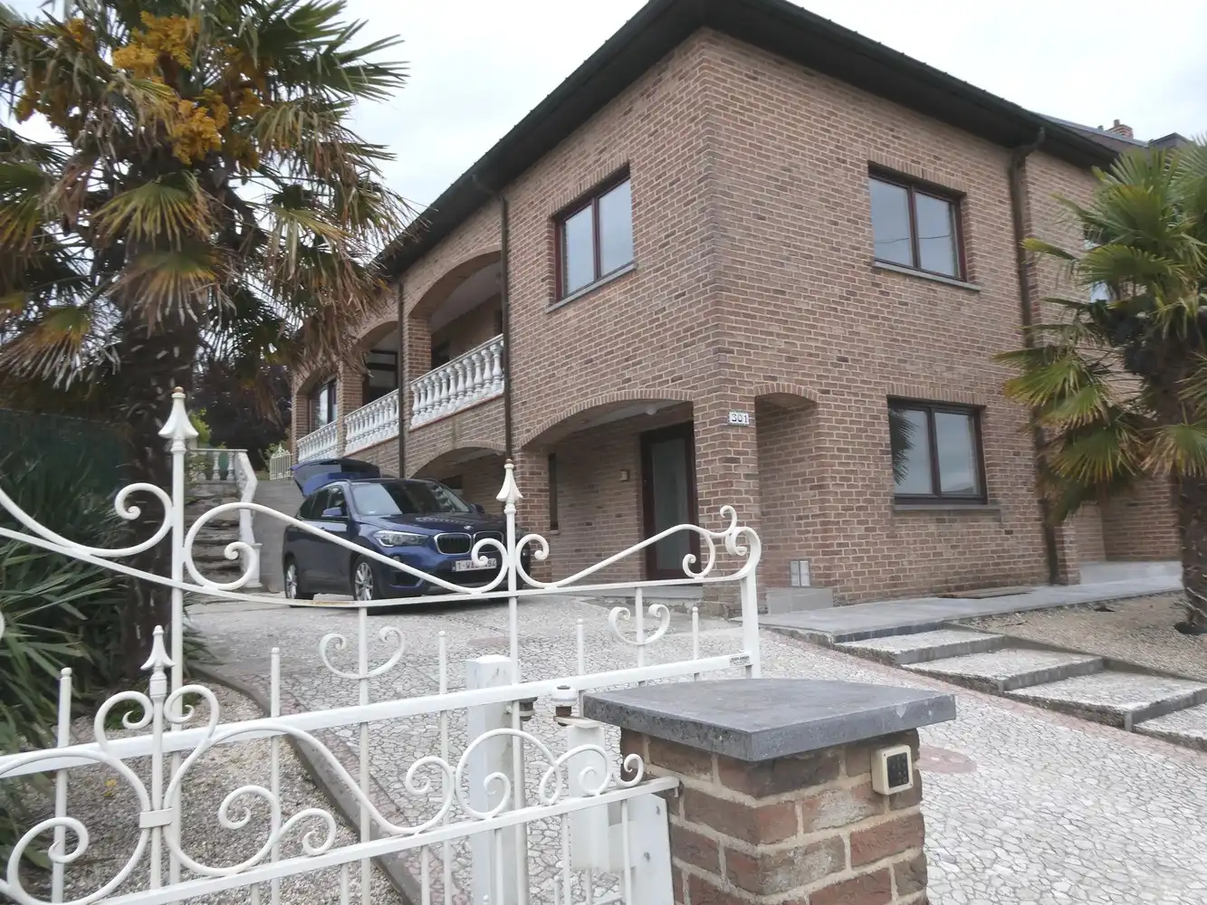 Zeer ruime  woning - 4 slpk + multifunctionele ruimte + tuin foto {{pictureIndex}}