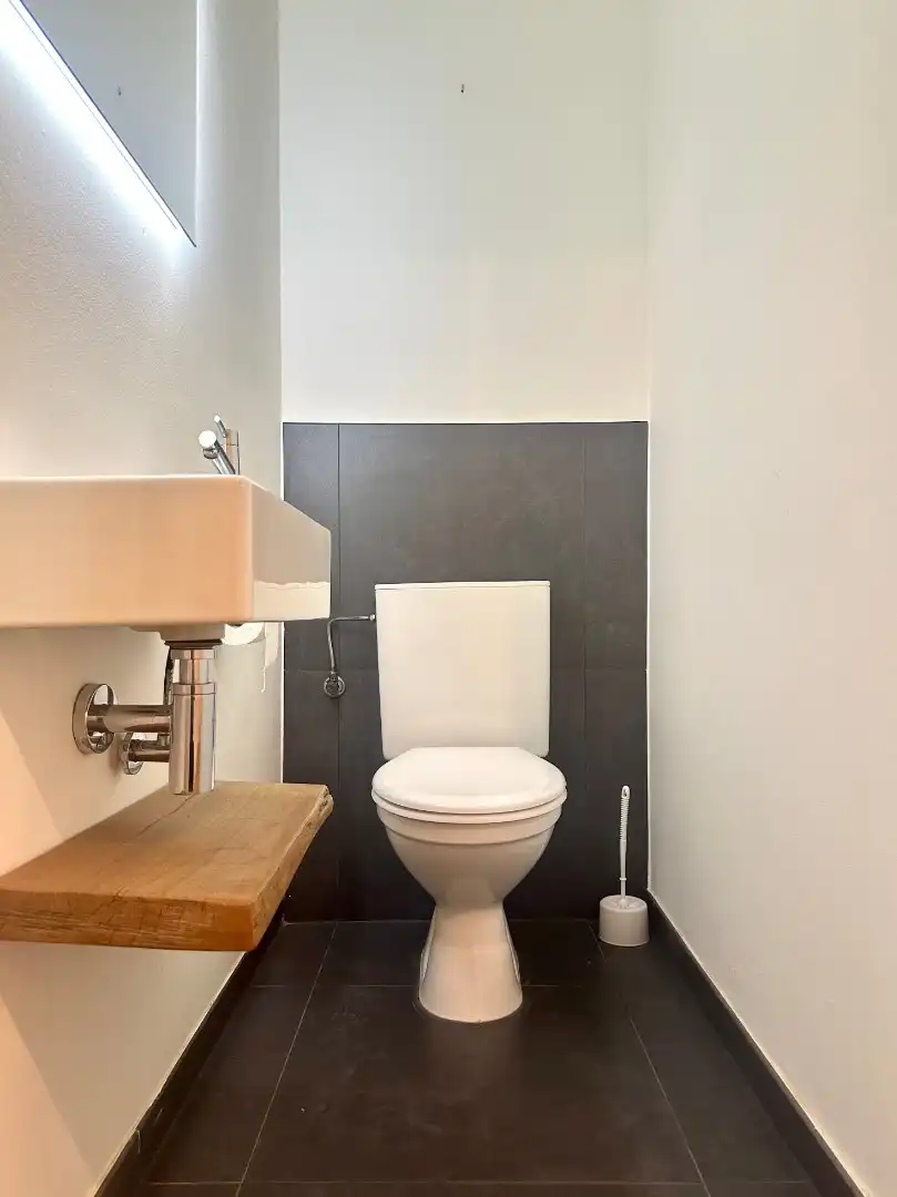 Luxueus afgewerkt gelijkvloers appartement foto 15
