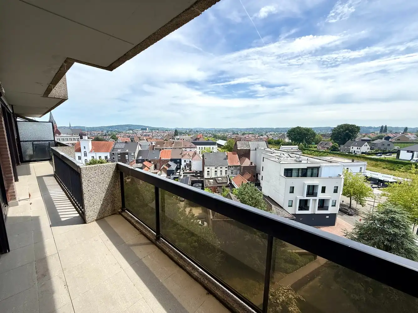 Ruim appartement in centrum Ronse! foto 9