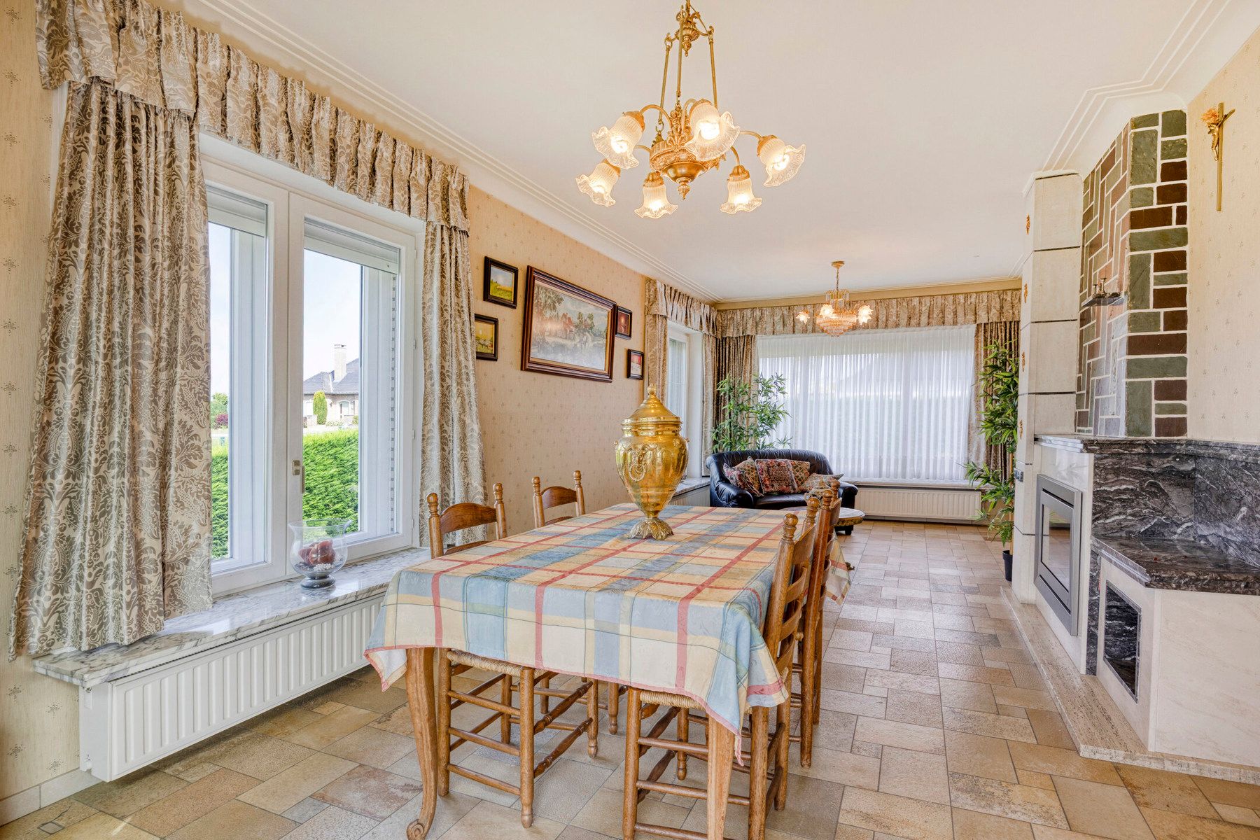 Vrijstaande woning met grote tuin en veel potentieel foto 7