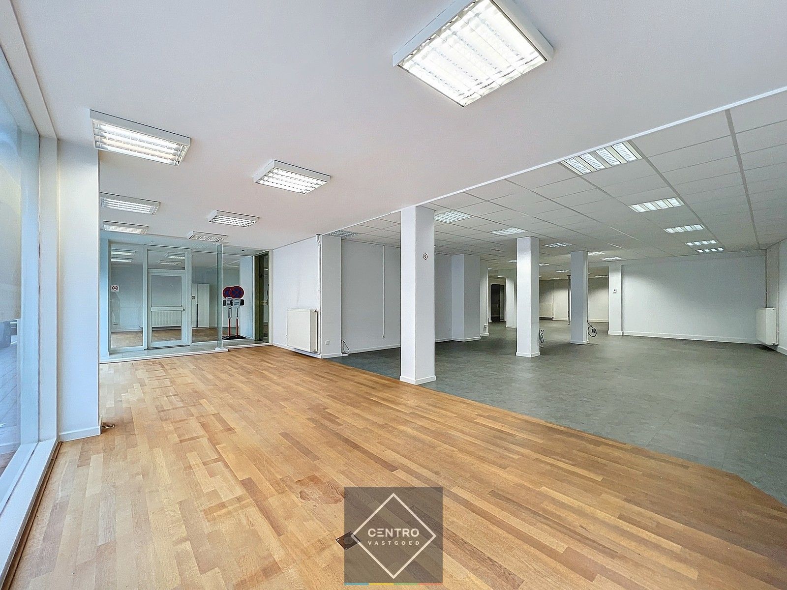 Unieke kantoorruimten van 660m² te Roeselare - dicht bij de Grote Markt aan zeer AANTREKKELIJKE prijs! foto 5