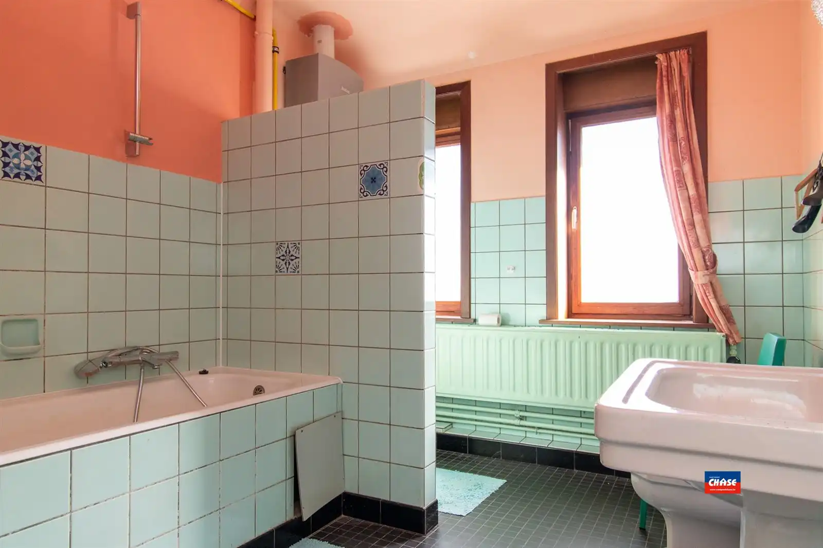 Ruime open gezinswoning met tuin en twee garageboxen  foto 23