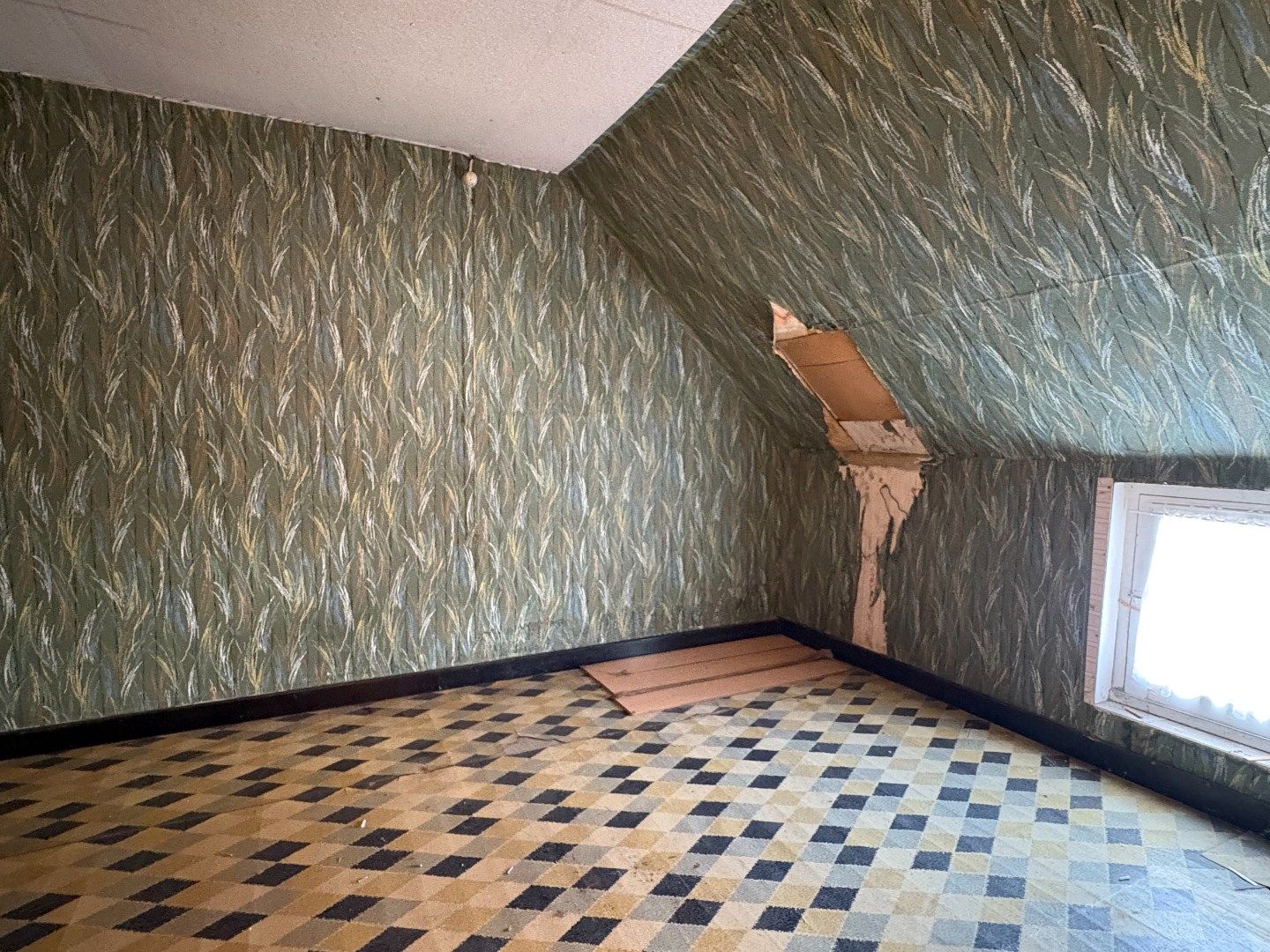 Renovatiewoning te koop in Kuurne – rustig gelegen! foto 8