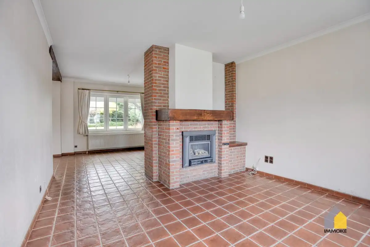 Vrijstaande, statige woning op 7 a 82 ca met 3 slpk en mooie tuin. foto 7