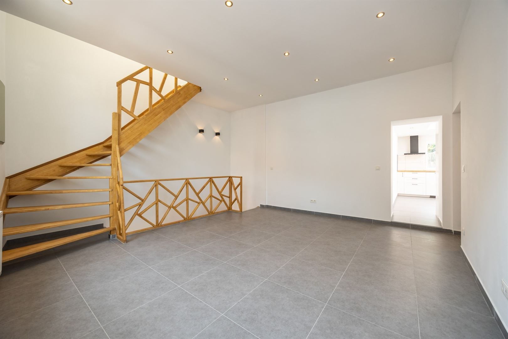 Ruime bel-etage woning met twee slaapkamers foto 5