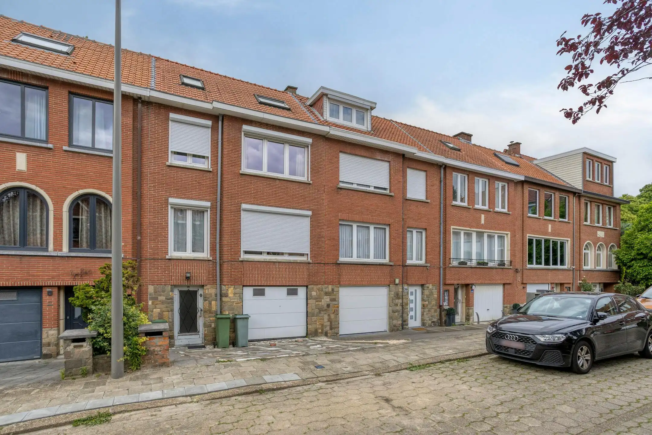 Ruime woning met 5 kamers, garage en tuin te Koningslo foto 2