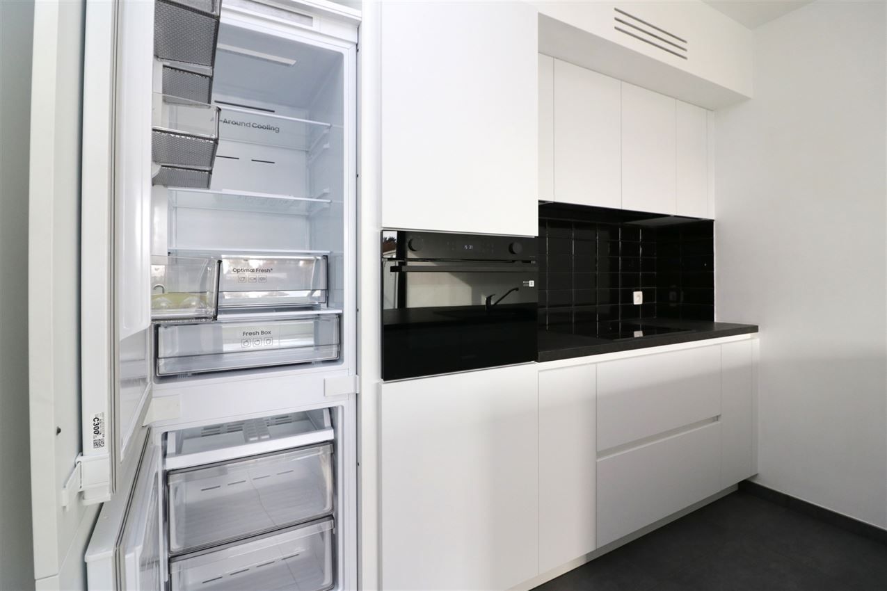 Zonnig appartement, zuidterras, twee slpk, autostaanplaats op gunstige locatie foto 5