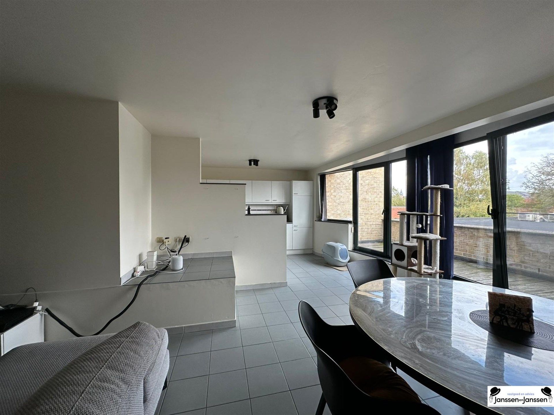 Gezellig appartement met 2 slaapkamers foto 3