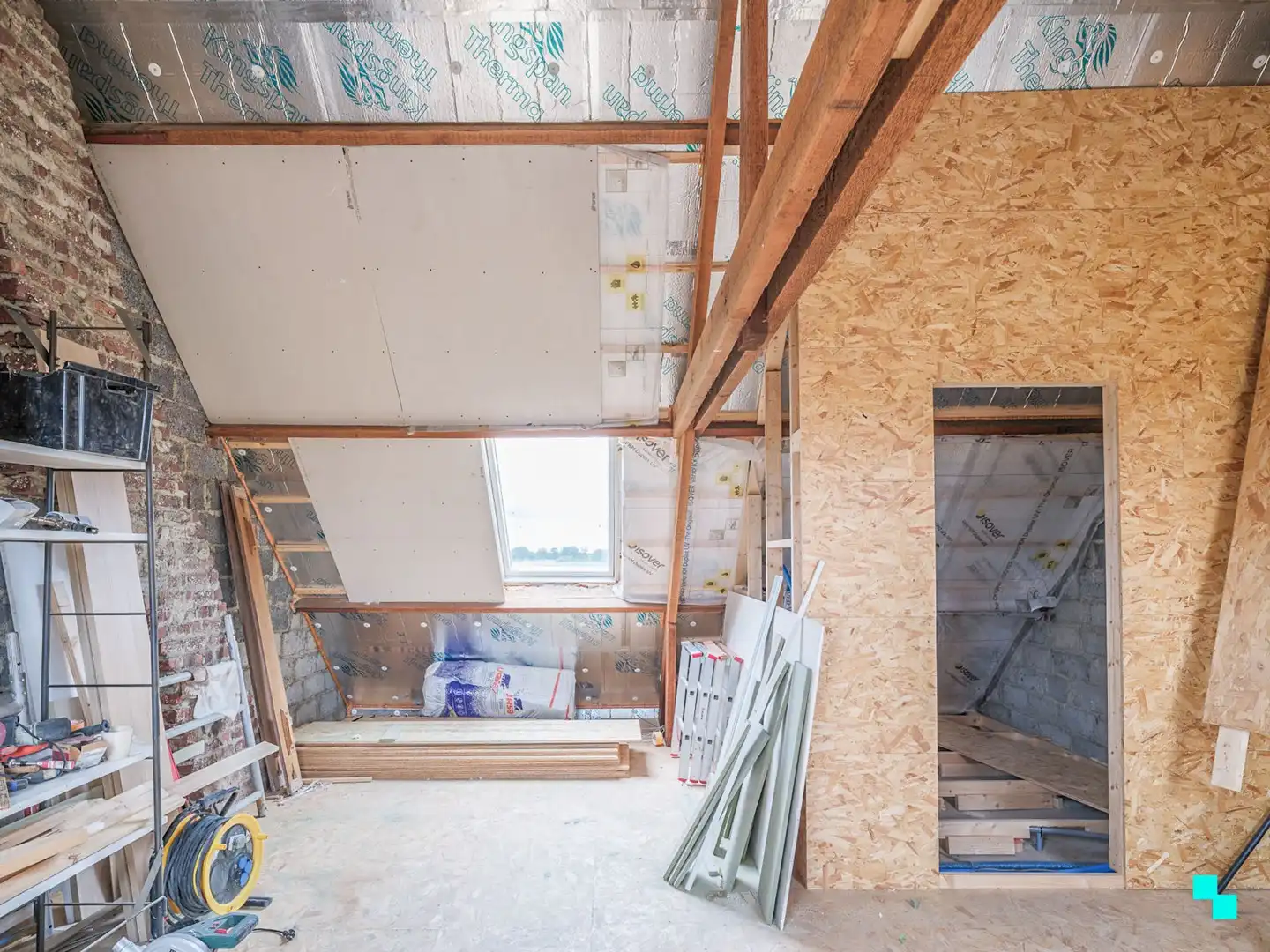 Ruim halfopen met grote tuin in Meilegem foto 15