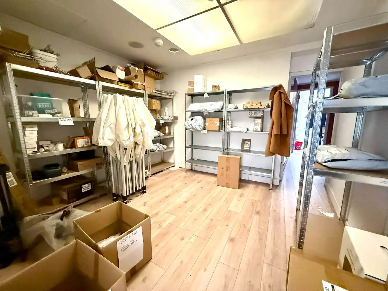 POP UP MOGELIJK - Instapklaar handelspand op toplocatie in hartje Geraardsbergen foto 18