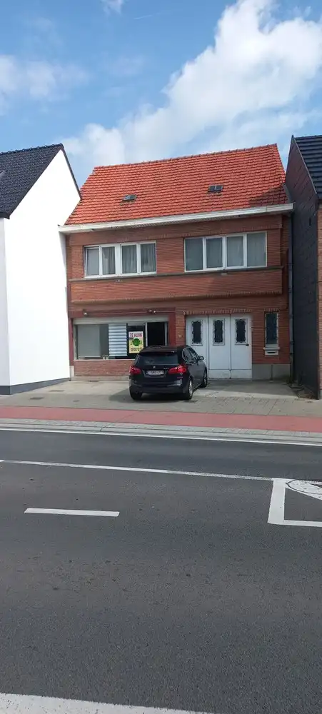 Handelspand te Asse foto {{pictureIndex}}