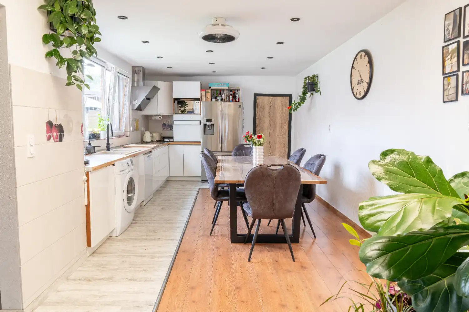 Wonen en werken op één adres – unieke halfopen woning met praktijkruimte. foto 25