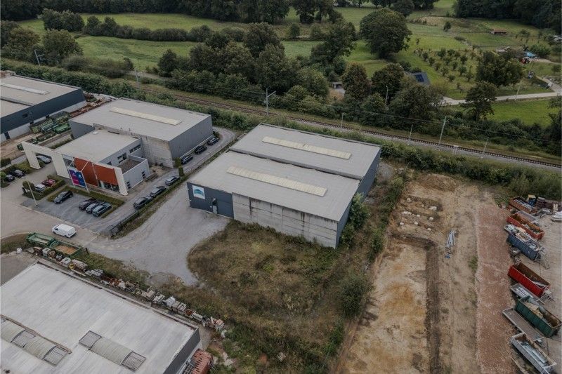 Veelzijdig industriehal van 1.280 m² op een perceel van 33a71ca. foto 4