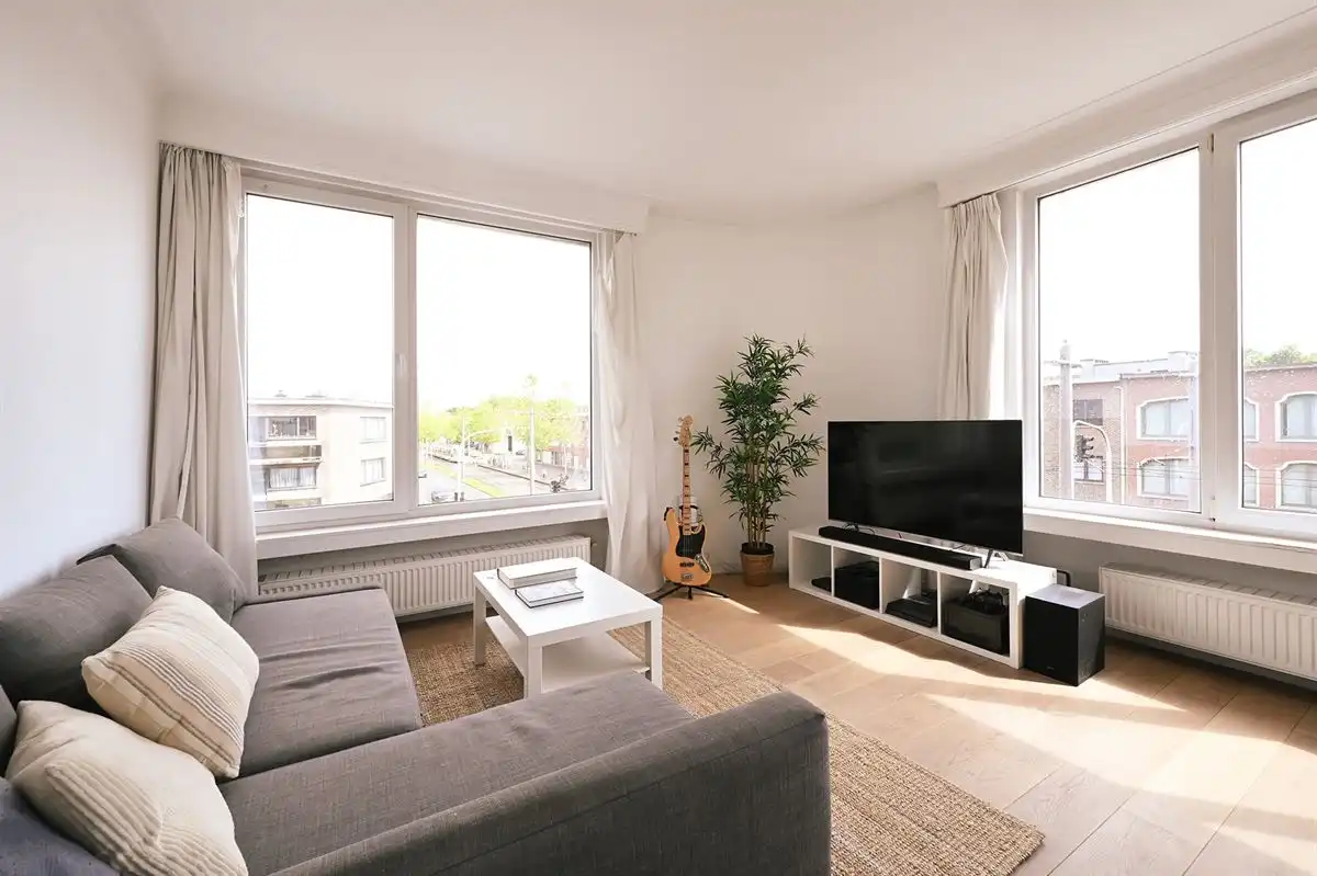 Supergezellig lichtrijk hoekappartement met 2 slpk foto 2