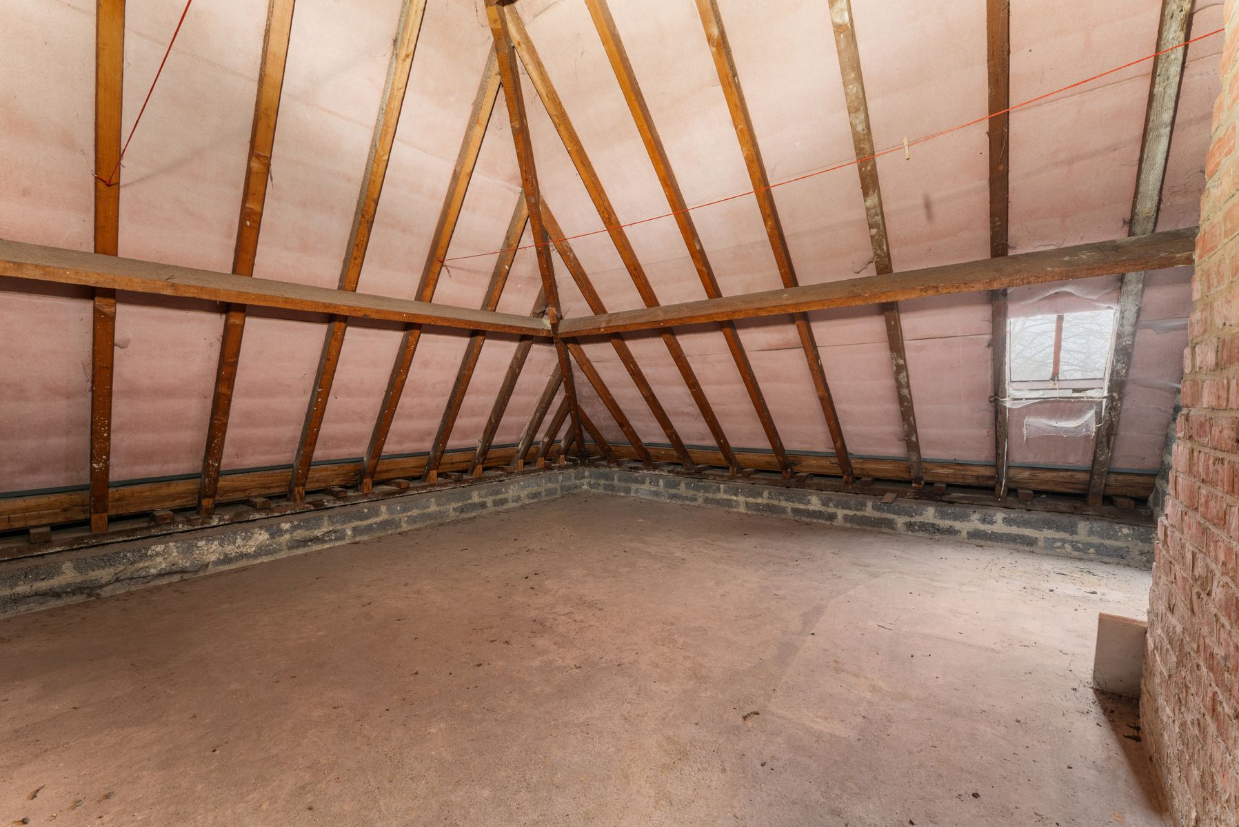 Centraal gelegen woning met 4 slpk , 2 garages en stadstuin foto 16