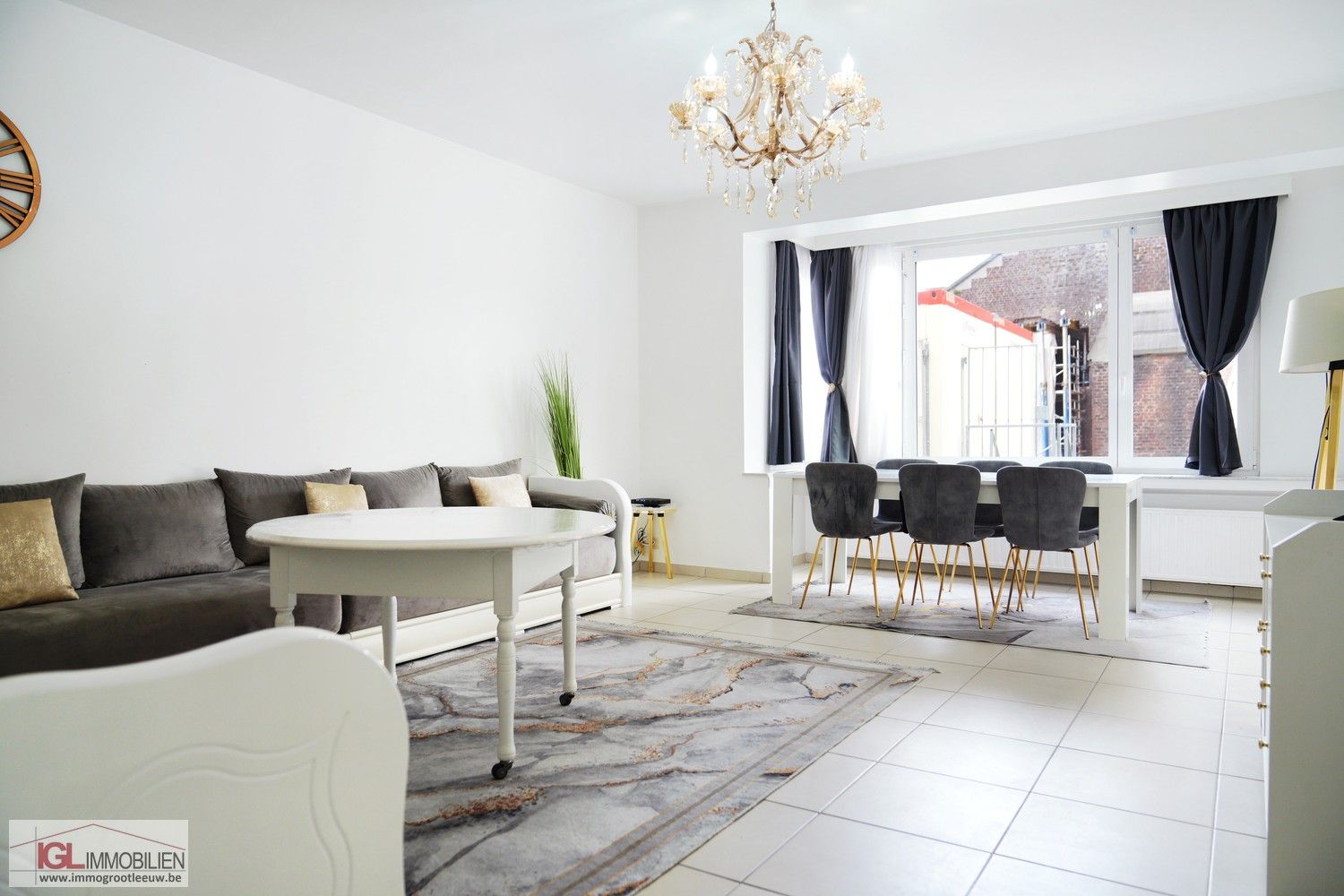 Gerenoveerd appartement met terras en EPC B in het centrum van Ruisbroek foto {{pictureIndex}}