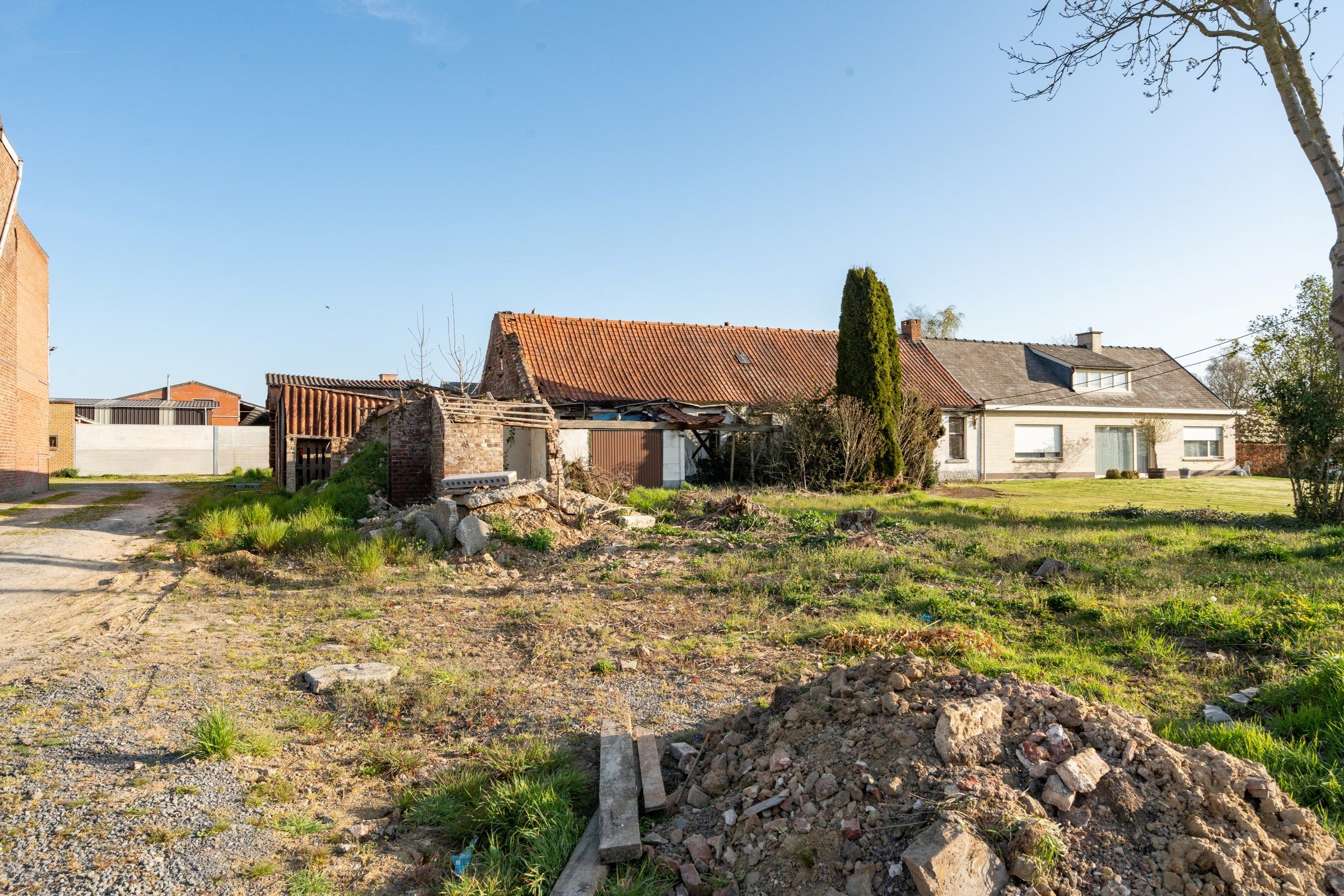 PROJECTGROND OP 1237 M² foto 2