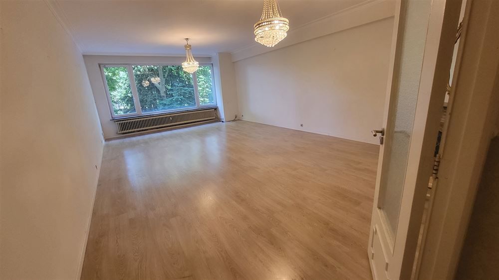 Ruim appartement | Stadspark foto {{pictureIndex}}