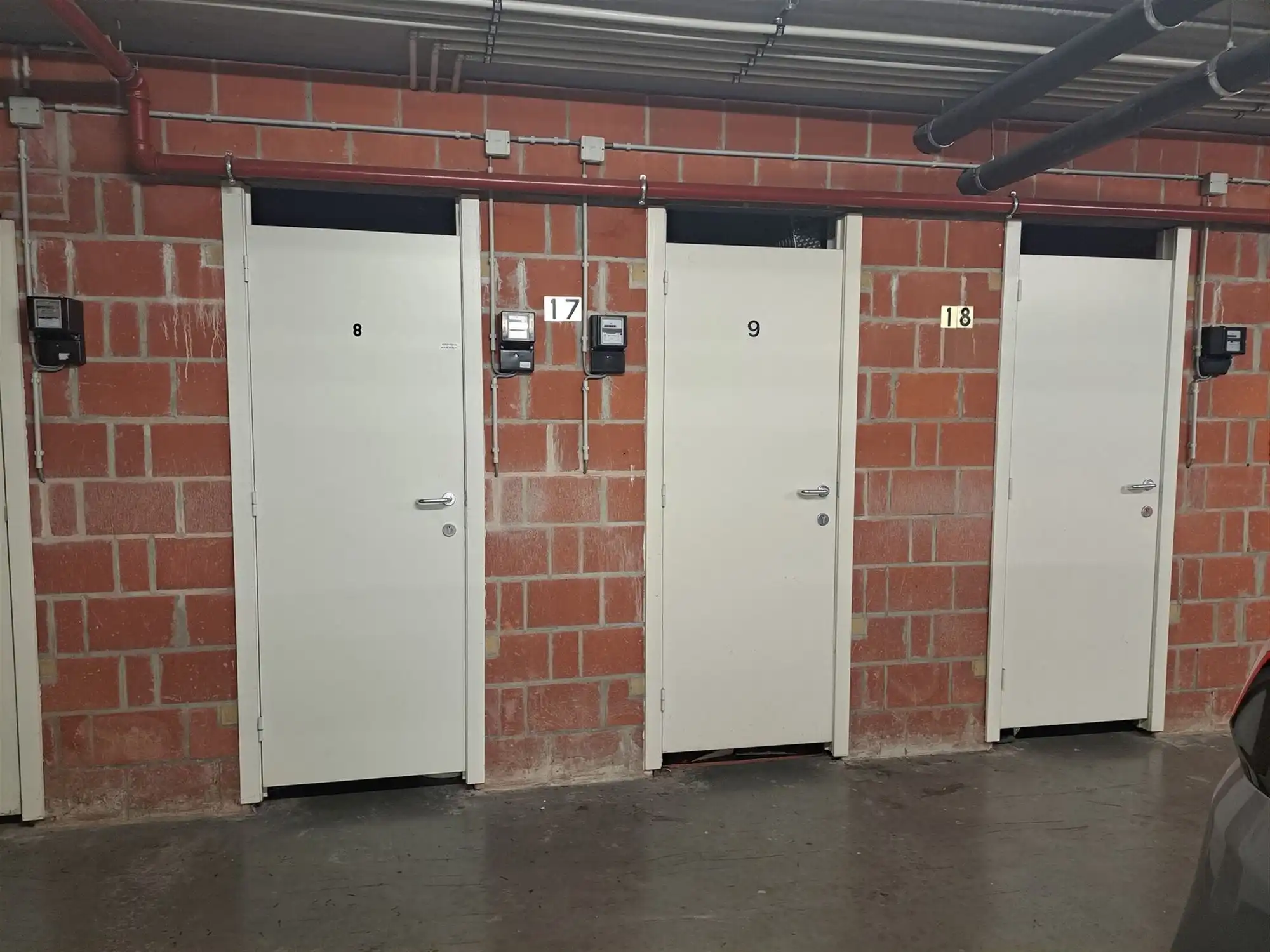 Ruim en lichtrijk dakappartement met 2 slaapkamers en ondergrondse autostaanplaats foto 10