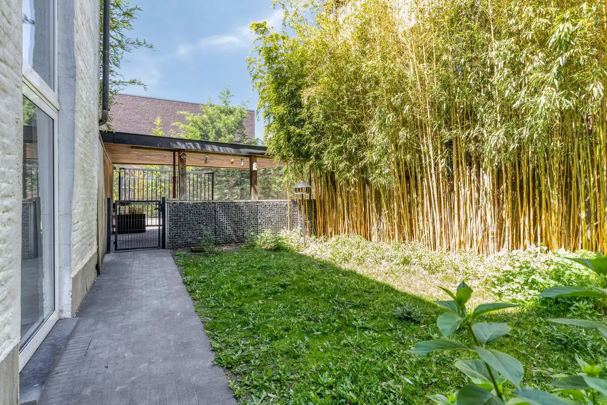 WONING MET BURELEN EN MAGAZIJN TE TONGEREN LANGS N79. foto 40