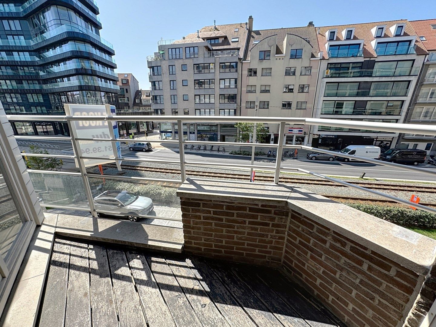Ruim appartement gelegen aan de achterzijde van de Zeedijk foto 4