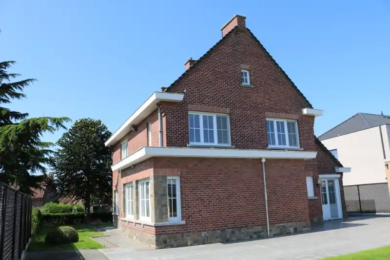 Instapklare gezinswoning met zonnige tuin in landelijk Schelderode foto 18