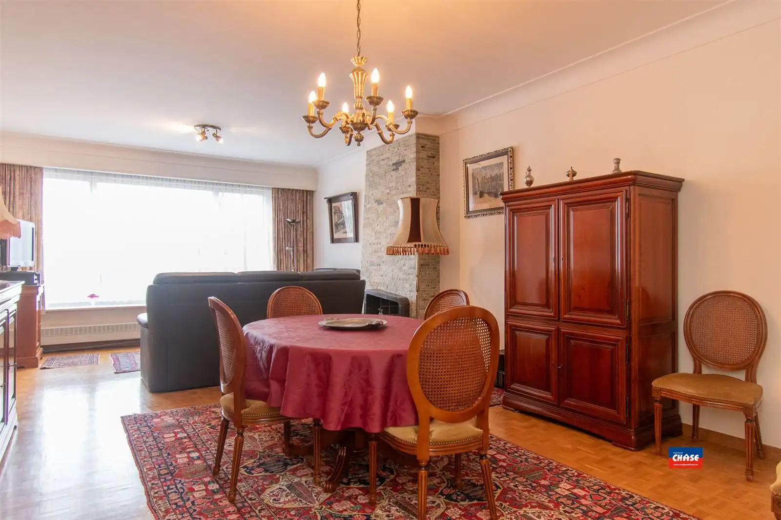 IN OPTIE !!! Appartement met 2 slaapkamers + garagebox foto 4